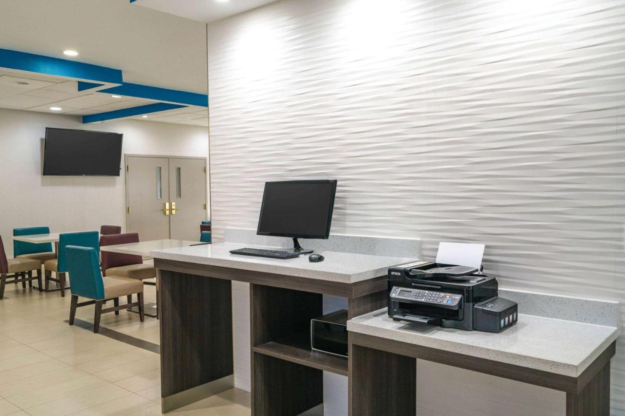 La Quinta By Wyndham Latham Albany Airport Hotel Ngoại thất bức ảnh